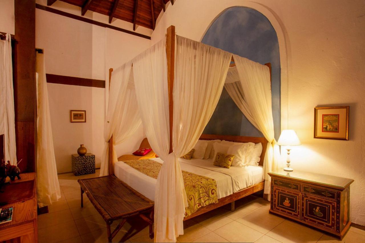 Zorah Beach Hotel トライリ エクステリア 写真
