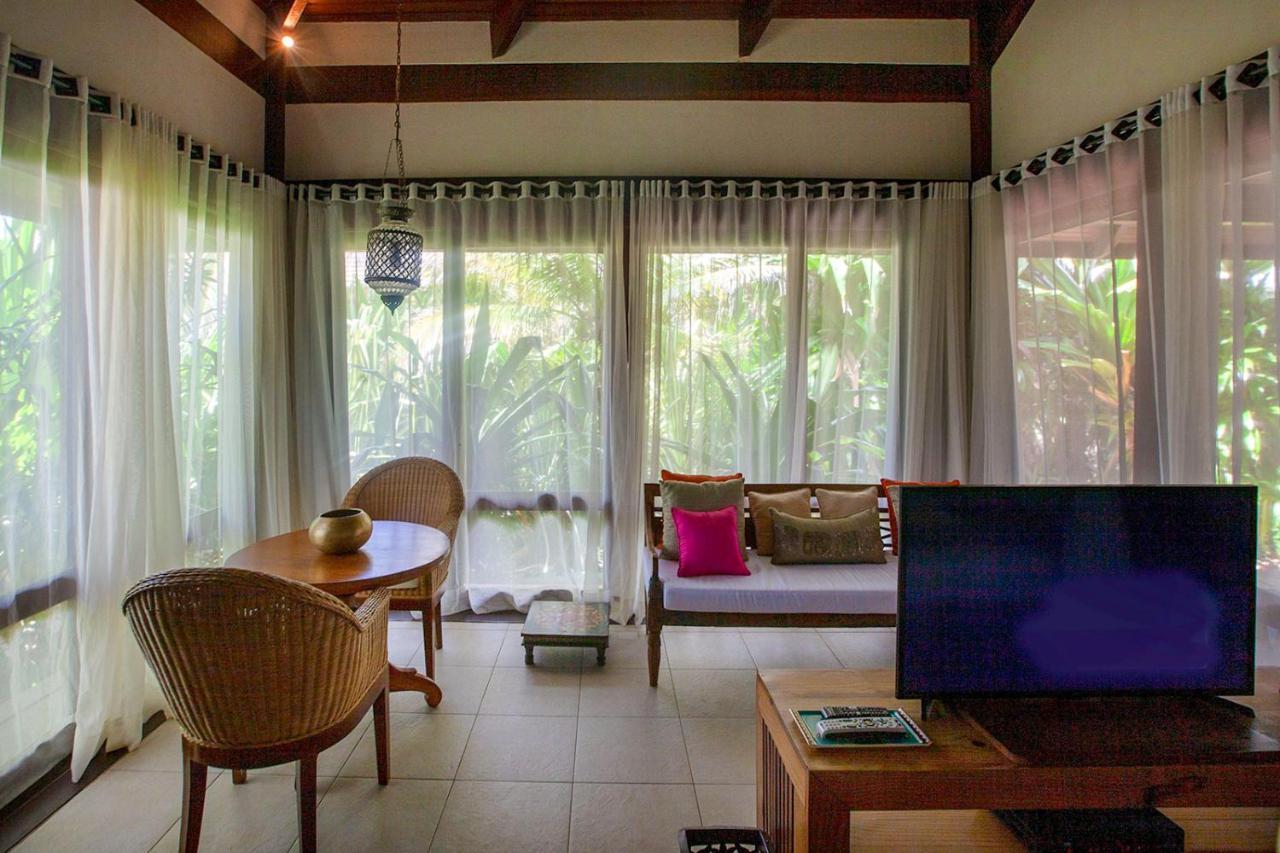 Zorah Beach Hotel トライリ エクステリア 写真