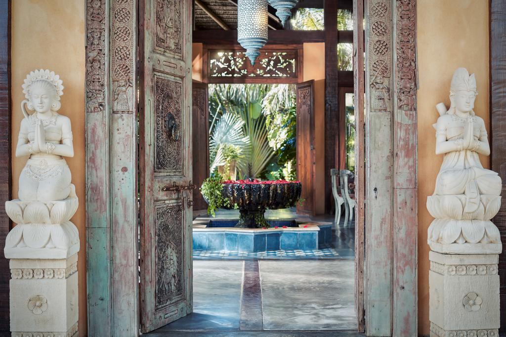Zorah Beach Hotel トライリ エクステリア 写真