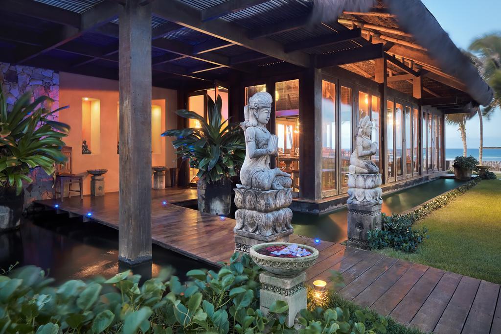 Zorah Beach Hotel トライリ エクステリア 写真